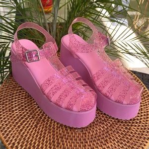 Delia’s Jelly pink platform sandals 🌸